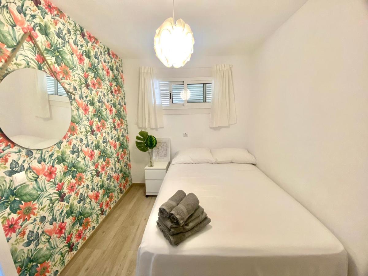 Con Piscina Y Garaje, Playa A 10 Min Appartement